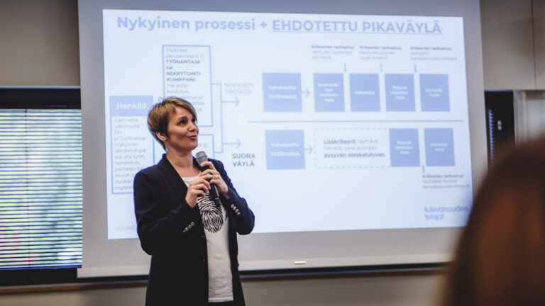 Laura Koivisto-Khazaal_Kuva Anssi Kumpula